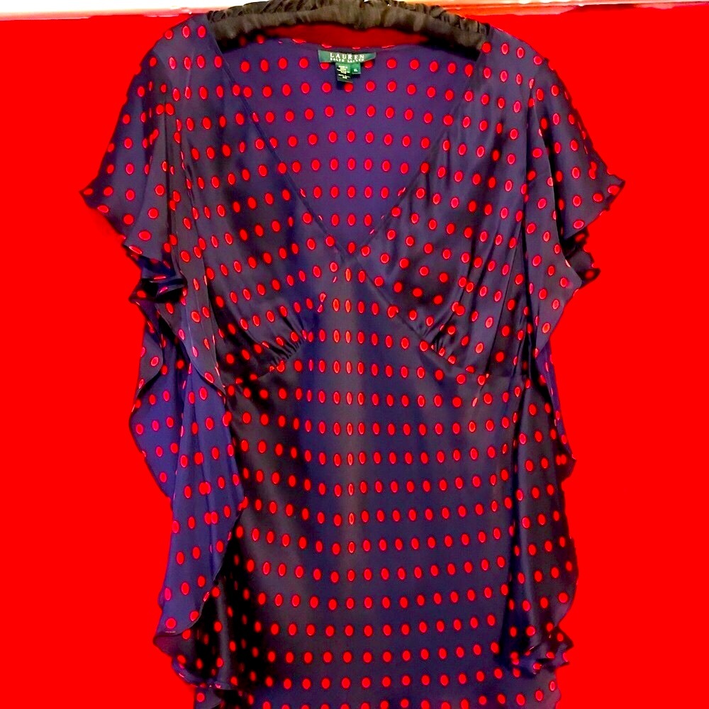 Ralph Lauren beautiful polka dot short sleeve top